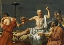 Logique Des questions ? Pose-les au Savant ! Aller à la navigation Aller à la recherche rangement avec logique  La logique est la science de la déduction, qui étudie le raisonnement causal, c'est-à-dire les relations cause-conséquence entre deux événements. Sommaire      1 Bases du raisonnement         1.1 La concomitance         1.2 Exemples         1.3 Le rationalisme         1.4 Limite     2 Vocabulaire     3 Usage  Bases du raisonnement La concomitance  Les êtres humains et certains animaux sont capables intuitivement de faire des liens de cause à effet entre deux événements. En nous basant sur la concomitance (proximité dans le temps et dans l'espace) entre les deux faits, nous y voyons spontanément un lien de causalité entre le premier et le deuxième, à tort ou à raison. Exemples      Je mange. Je n'ai plus faim. Manger soulage la faim.     J'ai froid. J'ai un rhume. Le froid cause le rhume.     Je n'ai pas fait mes devoirs. Le professeur est absent. Ma paresse a rendu le professeur malade.     L'hiver a été très froid. L'été sera très chaud.  Ces exemples illustrent des liens supposés de cause à effet entre des événements. Certains sont pourtant scientifiquement faux, mais sont issus d'une démarche de recherche de cause, donc de logique. Le rationalisme  Les êtres humains en général et les scientifiques en particulier apprennent à remettre en question leurs déductions intuitives, pour les passer au crible de la raison. La question n'est pas alors seulement de chercher le lien cause-effet, mais de comprendre pourquoi cette cause engendrait cet effet. En raisonnant ainsi, certaines déductions ne peuvent plus se faire.  Pourquoi le fait d'être paresseux rendrait mon professeur absent ? Pourquoi la rigueur de l'hiver rendrait-elle l'été plus chaud ? Pourquoi le froid rendrait-il malade ? Pourquoi manger soulage-t-il la faim ? Si aucune explication ne peut être trouvée, il faut remettre en question la logique du raisonnement. Il n'y a par exemple aucun lien entre le fait de ne pas faire ses devoirs et le fait que le professeur soit absent.  Le rationalisme se base sur quelques principes, parmi lesquels le plus important est celui-ci :  S'il y a une relation de causalité entre une cause et un effet, une même cause donnera toujours le même effet.  Une des méthodes du raisonnement rationnel est de tenter de décomposer un problème complexe en plusieurs problèmes plus simples, de manière à ce que la solution de chaque problème devienne évidente.  En utilisant ces principes, on peut évaluer la réalité d'un lien entre deux événements. Limite  Il existe un problème avec le principe de concomitance, qui doit être critiqué avec le raisonnement rationnel : deux événements concomitants (les scientifiques disent corrélés) n'ont aucune nécessité d'être liés par une relation effet-cause. La preuve d'un lien causal entre deux faits ne peut pas se faire uniquement parce qu'on les retrouve souvent ou toujours ensemble. Vocabulaire  Il existe un vocabulaire spécifique au domaine de la logique. Voici les termes les plus employés :      Si marque un événement qui est une condition, souvent suivi par alors : « si A..., alors B... ».     Et marque l'assemblage de deux événements. « A et B » permet de considérer les événements A et B comme un seul événement. On peut écrire alors « Si A et B..., alors C... » : C se rencontre uniquement quand A et B sont vrais.     Ou marque l'assemblage de deux événements, mais pas nécessairement les deux ensemble : « Si A ou B..., alors C... » signifie que C est vrai à partir du moment où l'un des deux, A ou B, est vrai, mais aussi quand ils sont vrais tous les deux.     Ou exclusif, noté Xor (de l'anglais eXclusif OR), marque une alternative « A ou B..., mais pas A et B ». « Si A XOR B..., alors C... » signifie que C est vrai à partir du moment où l'un des deux, A ou B, est vrai, mais pas quand ils sont vrais tous les deux.  Usage La logique sert à chercher comment reproduire une situation agréable et éviter celles qui sont désagréables. Comprendre les événements et les causes qui les lient permet de mieux manier les circonstances dans le monde et dans la vie. Utiliser la logique intuitive peut mener à des conclusions fausses, à des erreurs, qui causeront des situations compliquées : c'est pourquoi il faut s'efforcer d'utiliser au maximum un raisonnement rationnel.